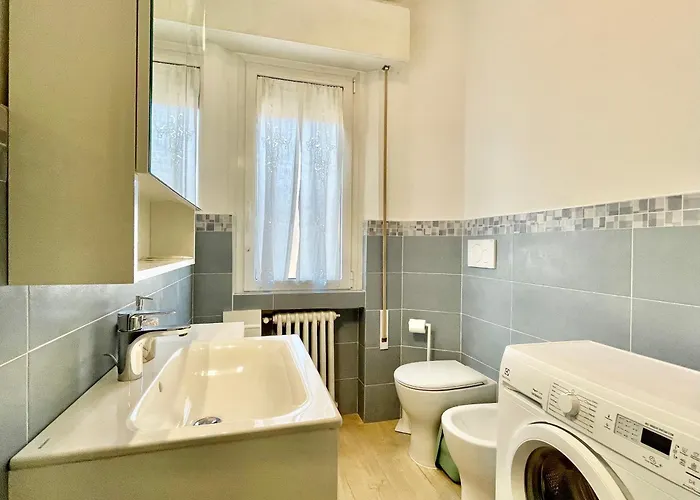 Vicino A Stazione E Mare - La Casa Del Sole Apartman *