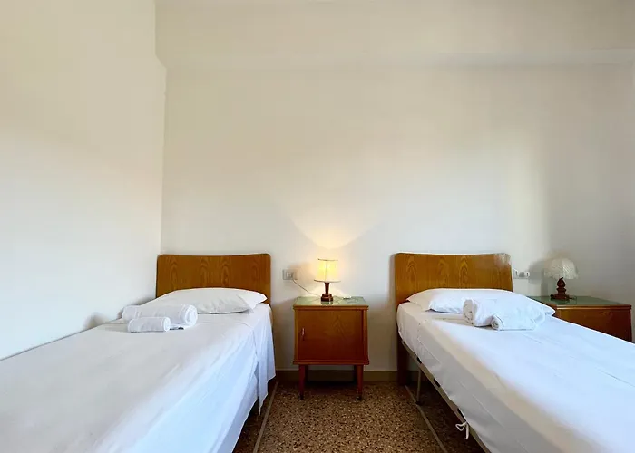 Vicino A Stazione E Mare - La Casa Del Sole Appartement