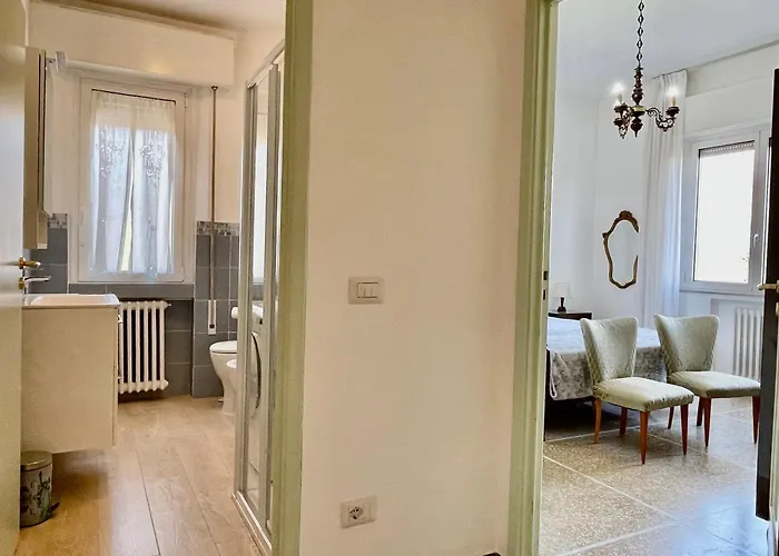 Vicino A Stazione E Mare - La Casa Del Sole